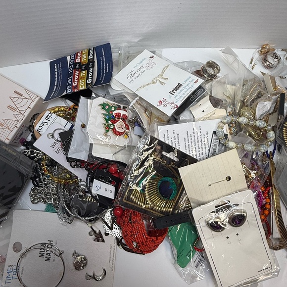 Reserved listing 5lbs mixed jewelry - Picture 2 of 3